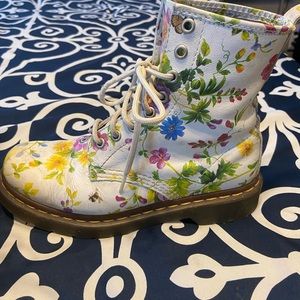Floral Doc Martens Sz 6